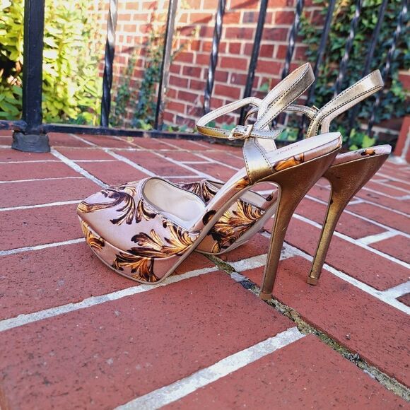 NINE WEST  - Picture 1 of 11